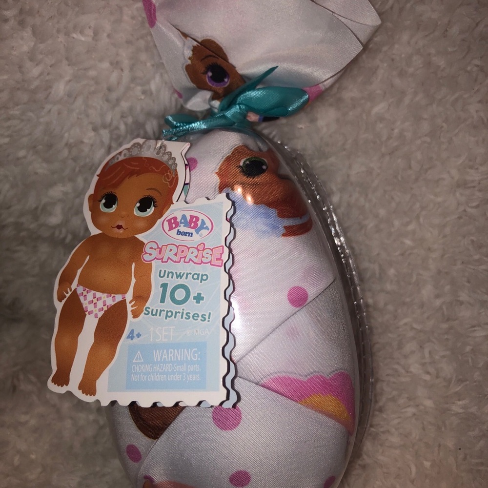 Baby Born Surprise Series 2-2, Unwrap 10+ Surprises.